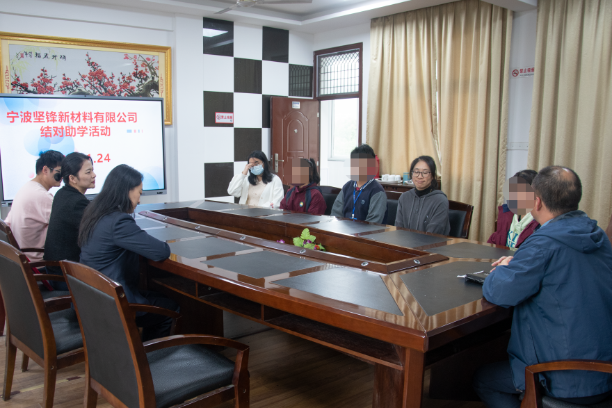 “感恩有您，守望成长”，坚锋®开展爱心助学公益活动