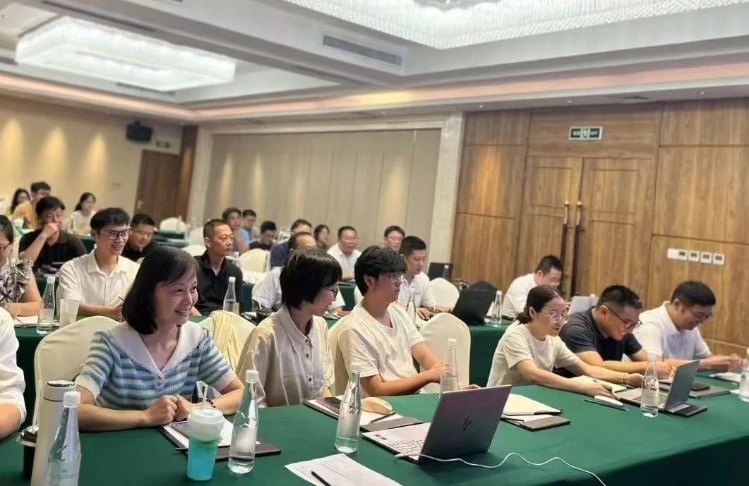 公司要闻丨坚锋®召开2025半年度会议暨培训：锚定创新驱动，布局下半年高质量发展